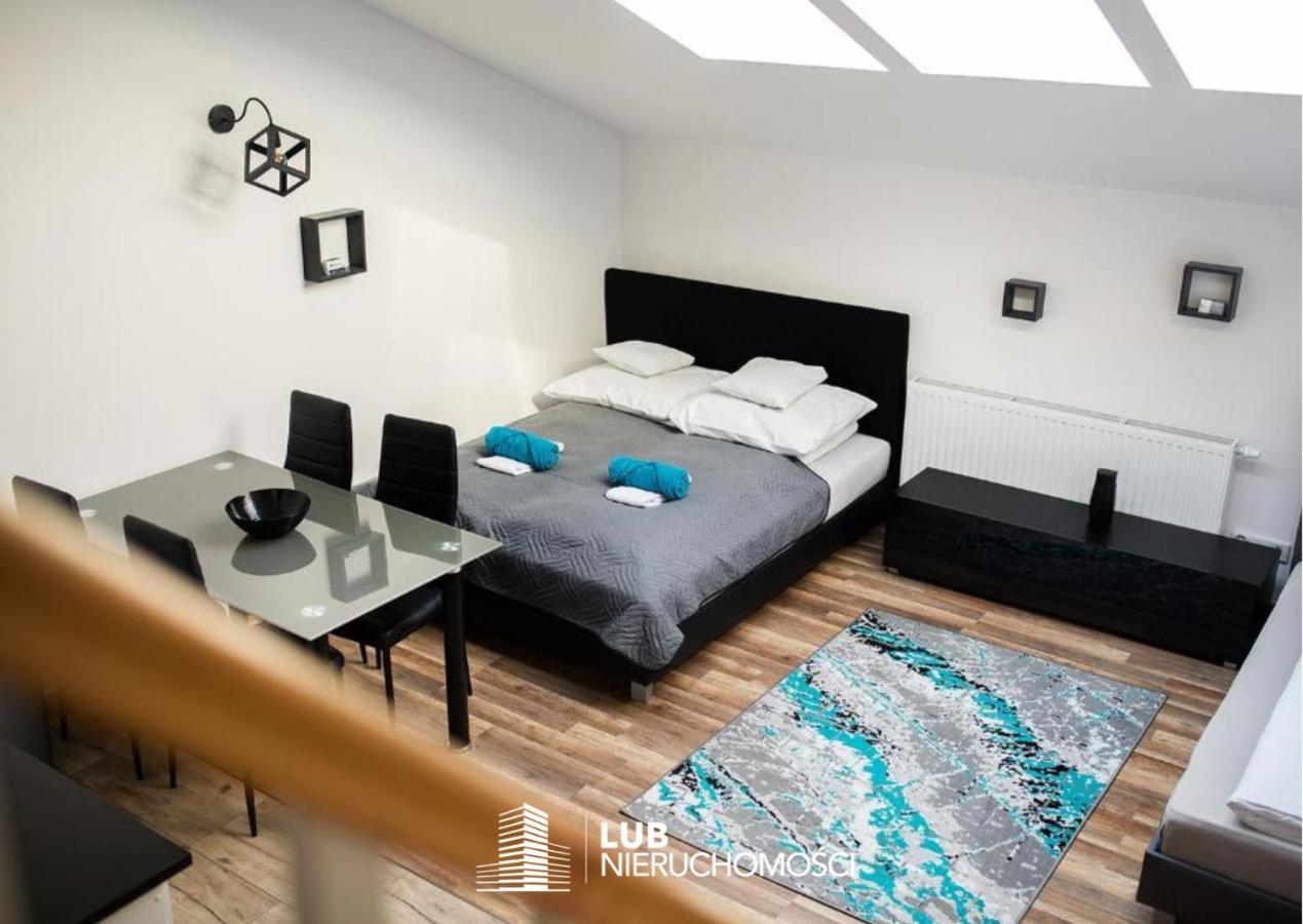 Apartament Manhattan Mielec Bagian luar foto