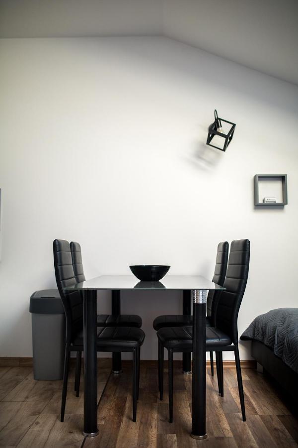 Apartament Manhattan Mielec Bagian luar foto